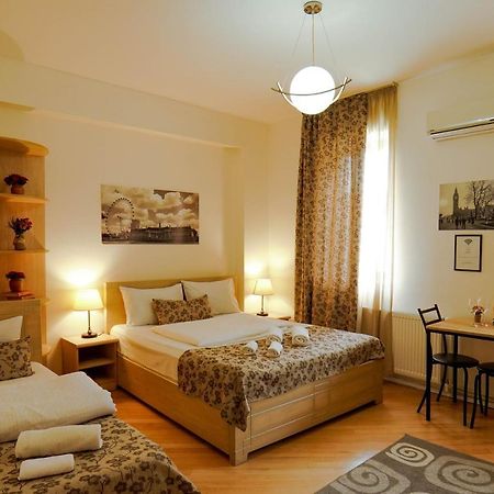 Check-In Hotel Tbiliszi Kültér fotó
