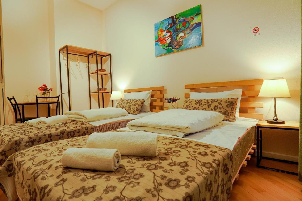 Check-In Hotel Tbiliszi Kültér fotó