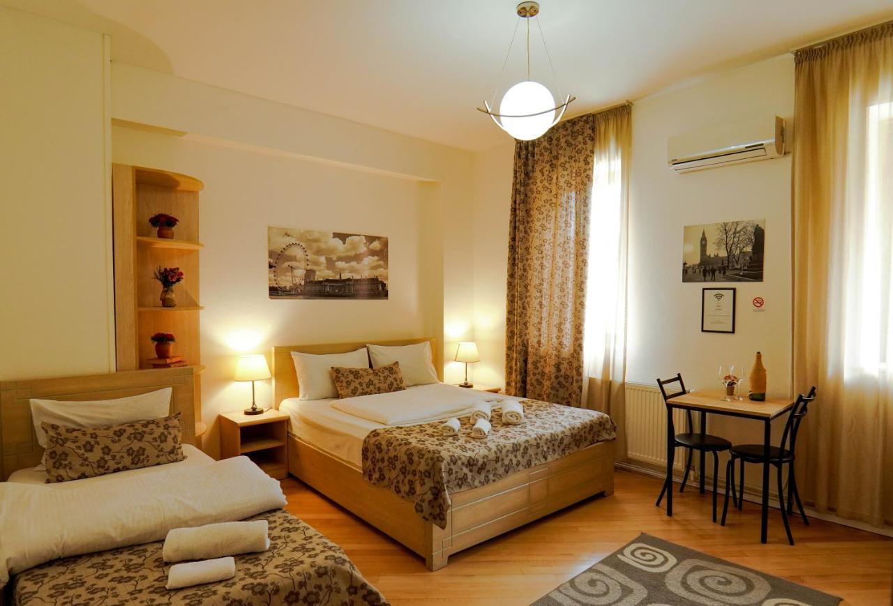 Check-In Hotel Tbiliszi Kültér fotó