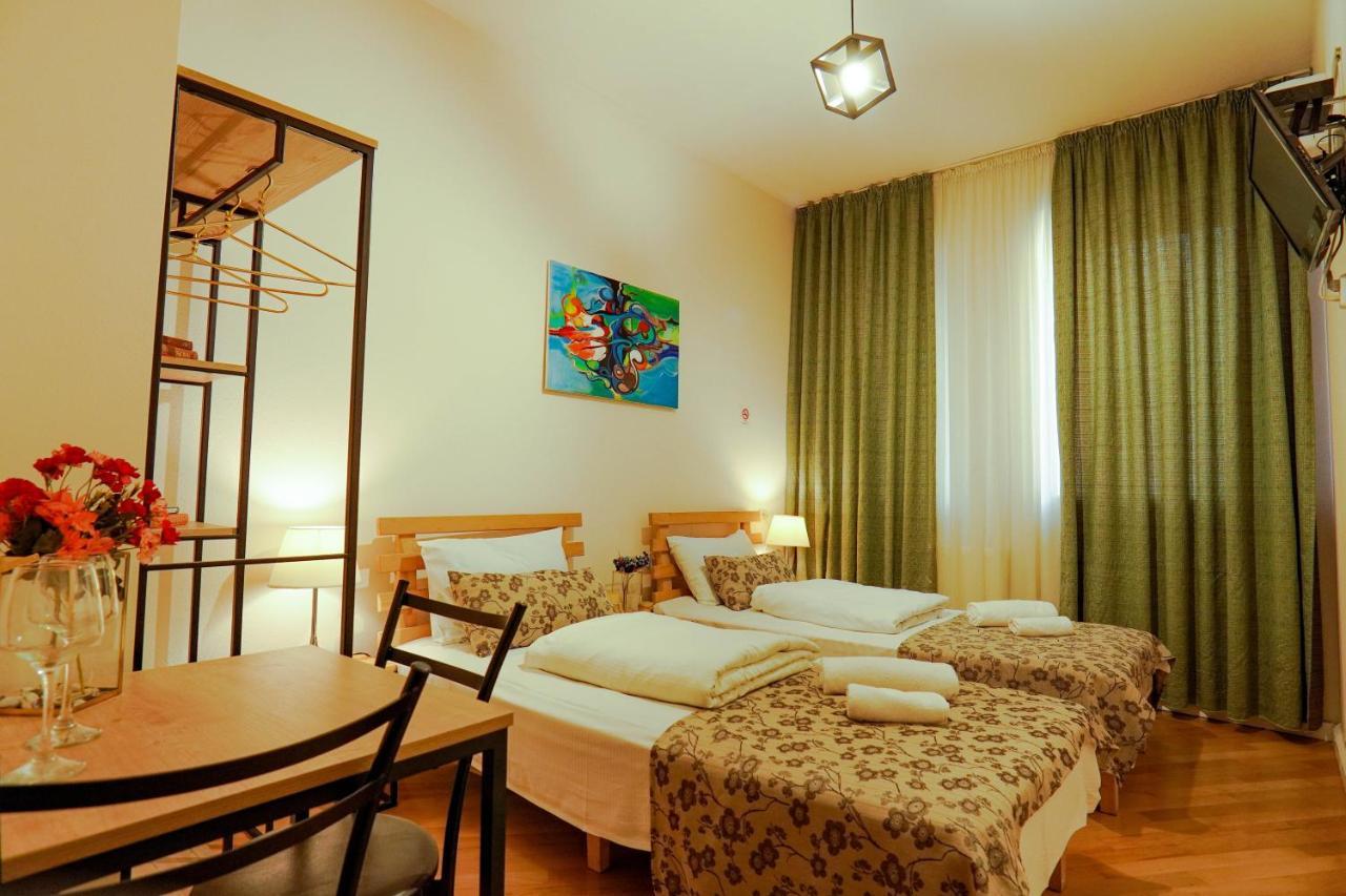 Check-In Hotel Tbiliszi Kültér fotó