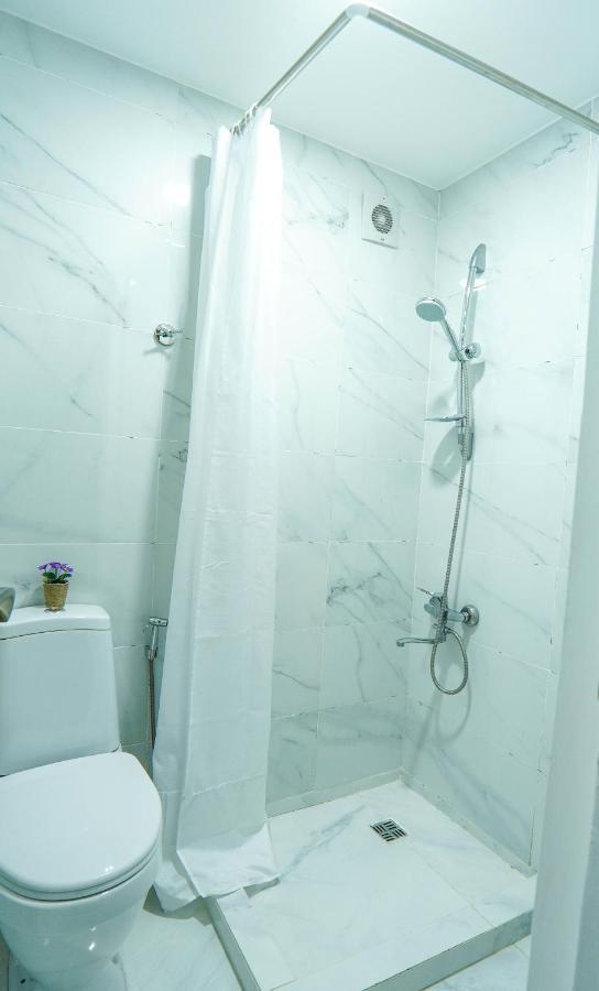 Check-In Hotel Tbiliszi Kültér fotó