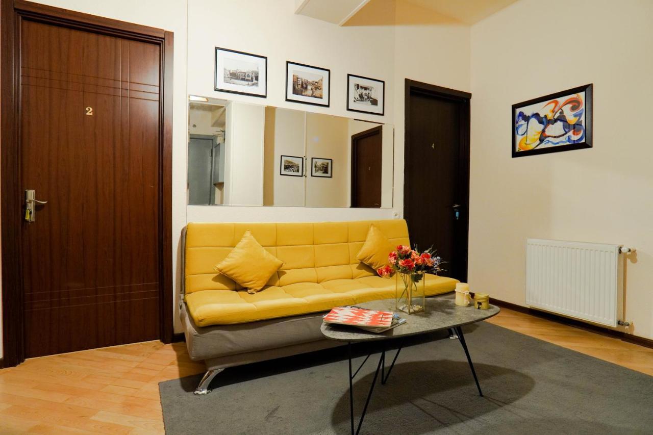 Check-In Hotel Tbiliszi Kültér fotó
