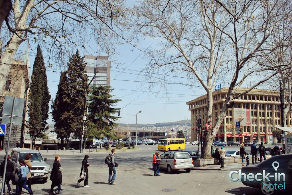 Check-In Hotel Tbiliszi Kültér fotó